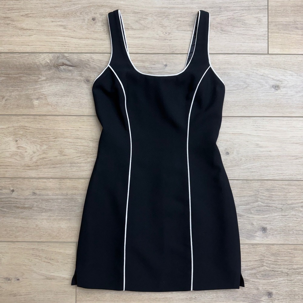 Vintage Bebe Sheath Mini Dress Black White Trim Square Neck Sleeveless Size 4
